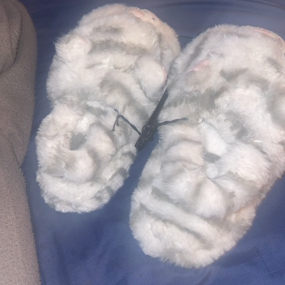 Wonder Nation Slippers - Picture 4 of 4